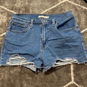 Levi’s high rise stretchy Jean shorts
